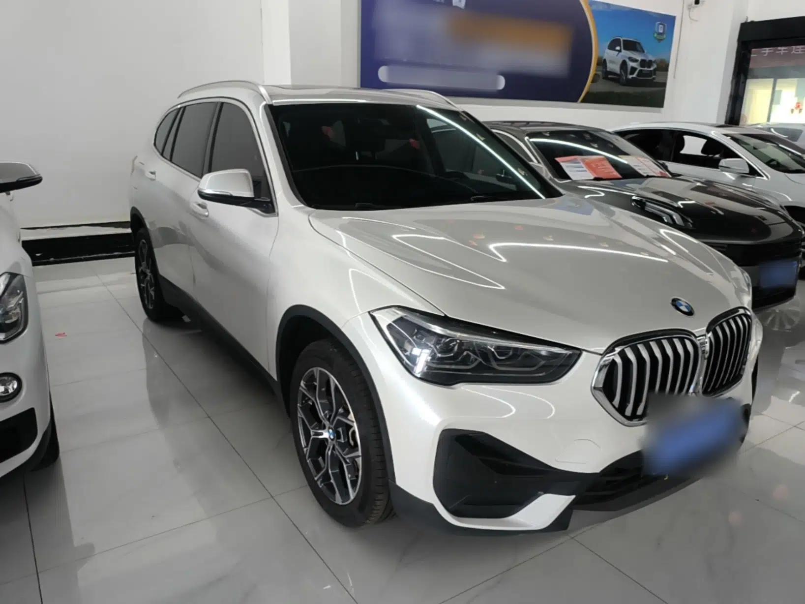 BMW X1 2021 sDrive25Li Leading Model — миниатюра 3