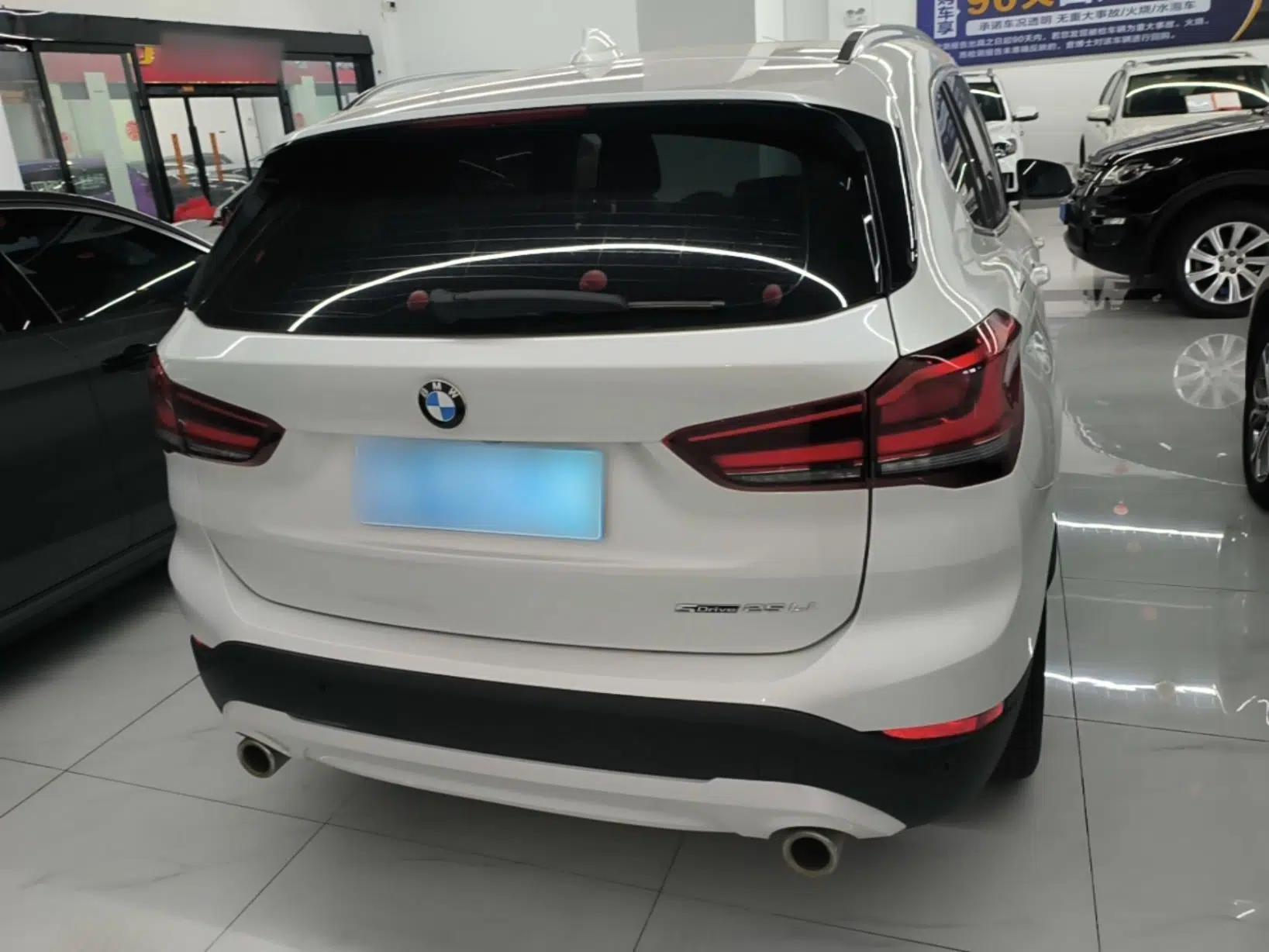 BMW X1 2021 sDrive25Li Leading Model — миниатюра 5