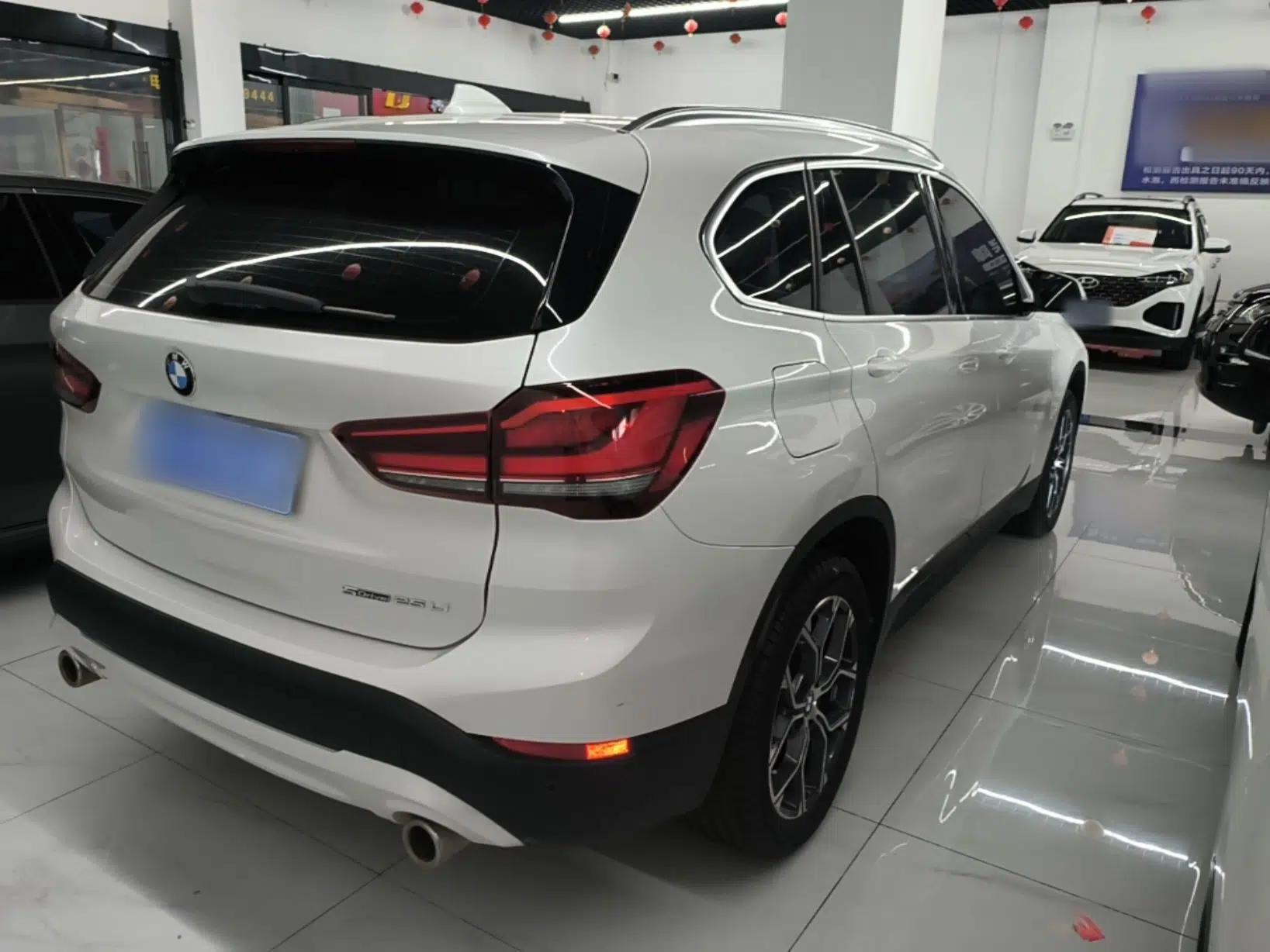 BMW X1 2021 sDrive25Li Leading Model — миниатюра 6