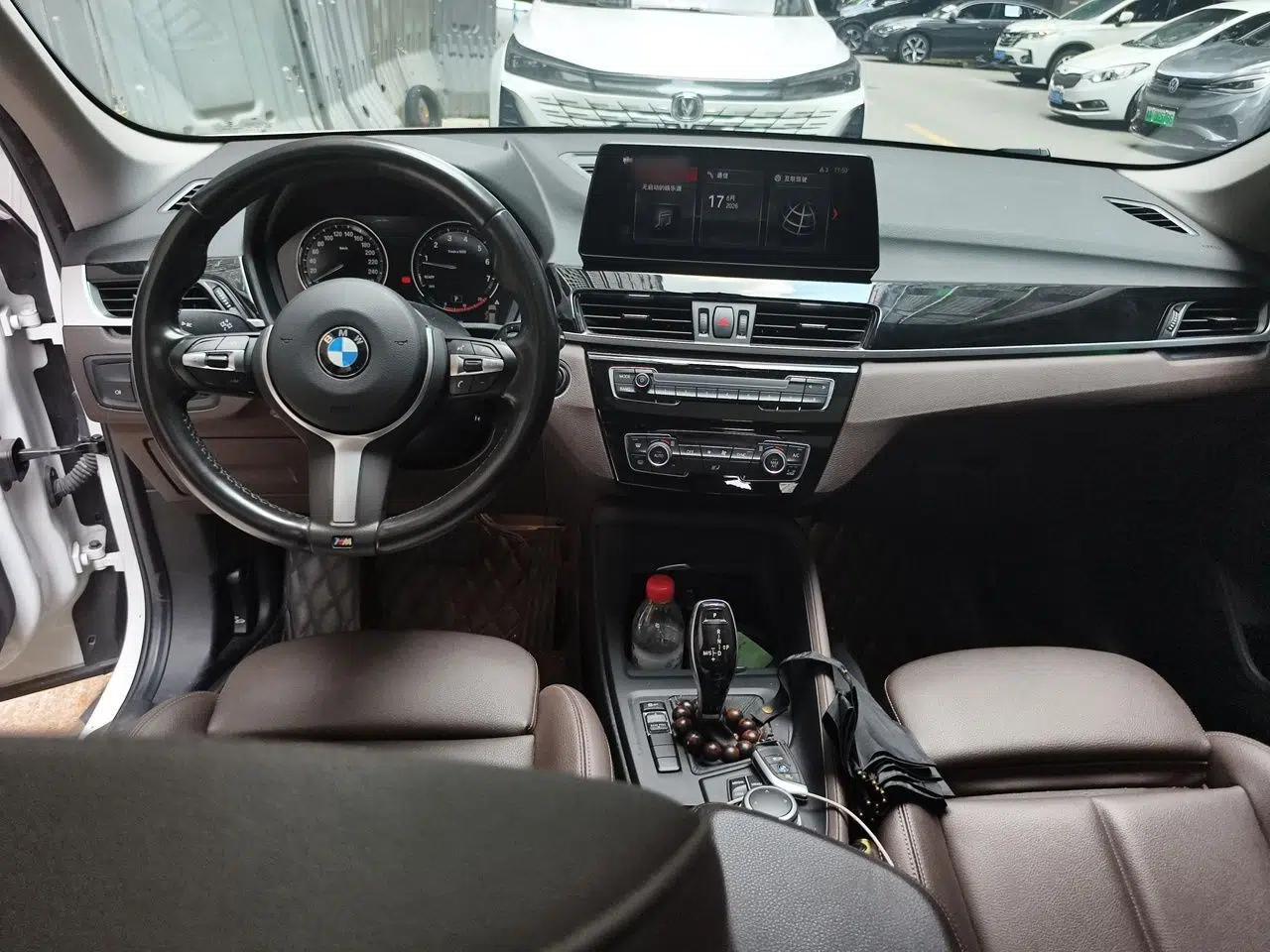 BMW X1 2021 sDrive25Li Leading Model — миниатюра 9