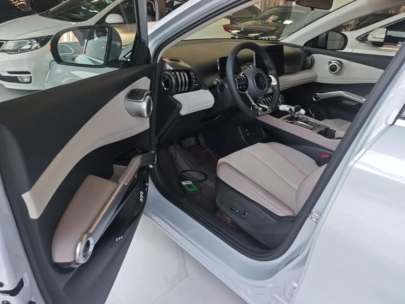 BYD Yuan PLUS 2023 Champion Edition 430KM Leading Model — миниатюра 18