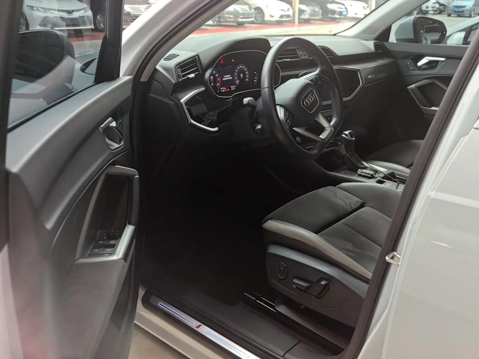 Audi Q3 2020 35 TFSI Fashion Dynamic Model — миниатюра 18