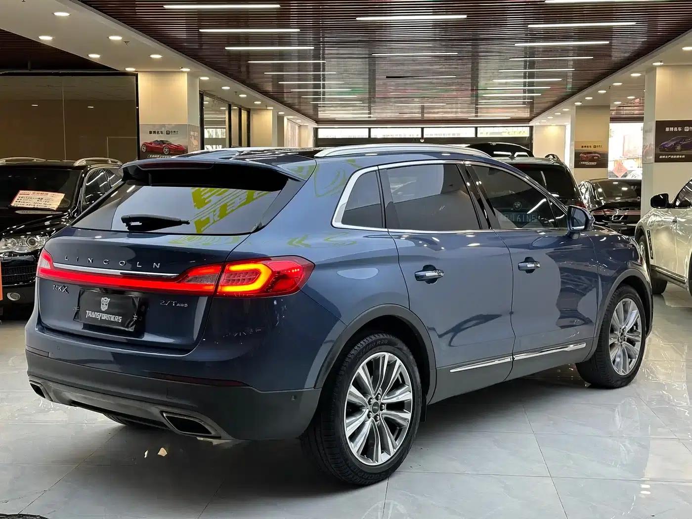 Lincoln MKX 2017 2.7T AWD Premium Edition — миниатюра 5