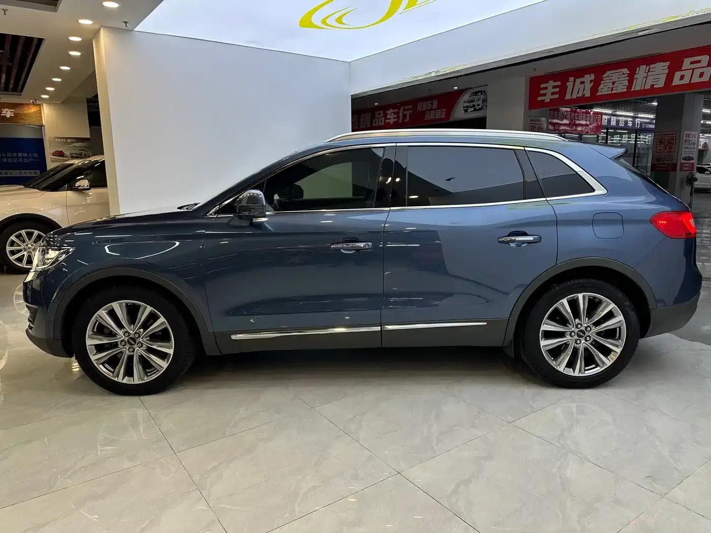 Lincoln MKX 2017 2.7T AWD Premium Edition — миниатюра 6