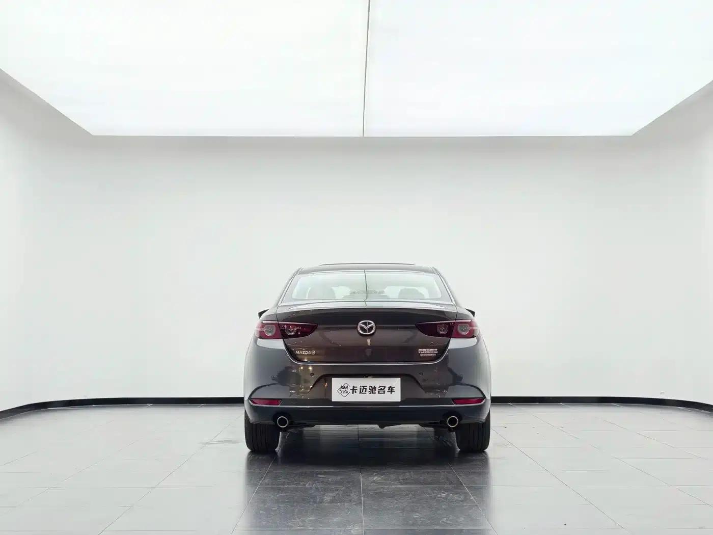 Mazda3 Axela 2021 2.0L Automatic Premium Edition — миниатюра 4