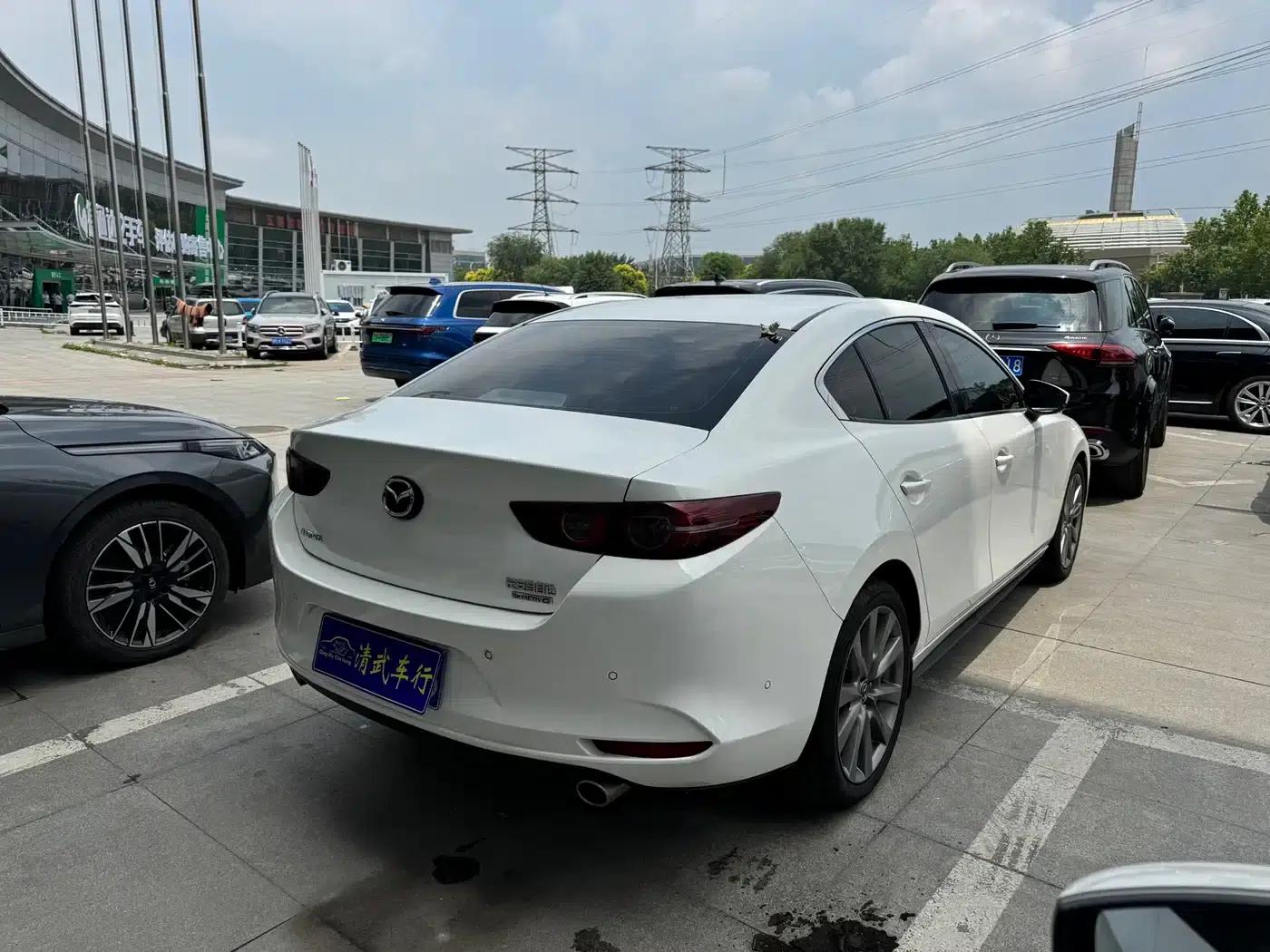 Mazda3 Axela 2020 2.0L Automatic Premium Edition — миниатюра 14