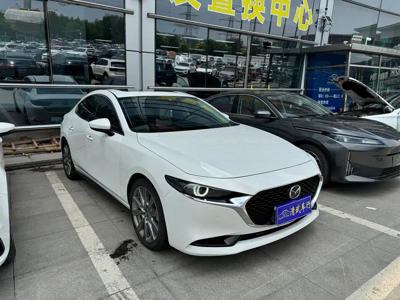 Mazda3 Axela 2020 2.0L Automatic Premium Edition — миниатюра 3