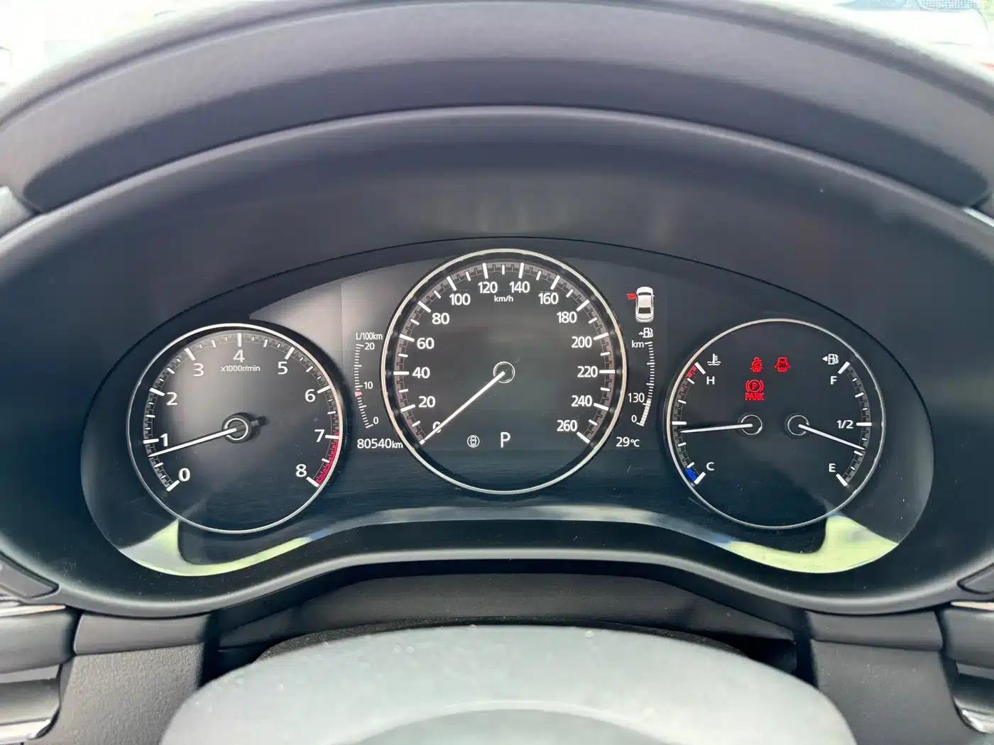 Mazda3 Axela 2020 2.0L Automatic Premium Edition — миниатюра 9