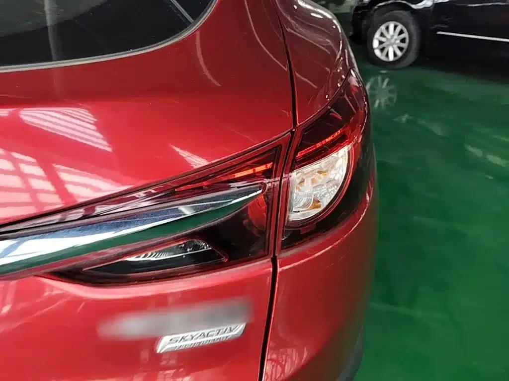 Mazda CX-4 2018 2.0L Automatic 2WD Blue Sky Premium Edition — миниатюра 8