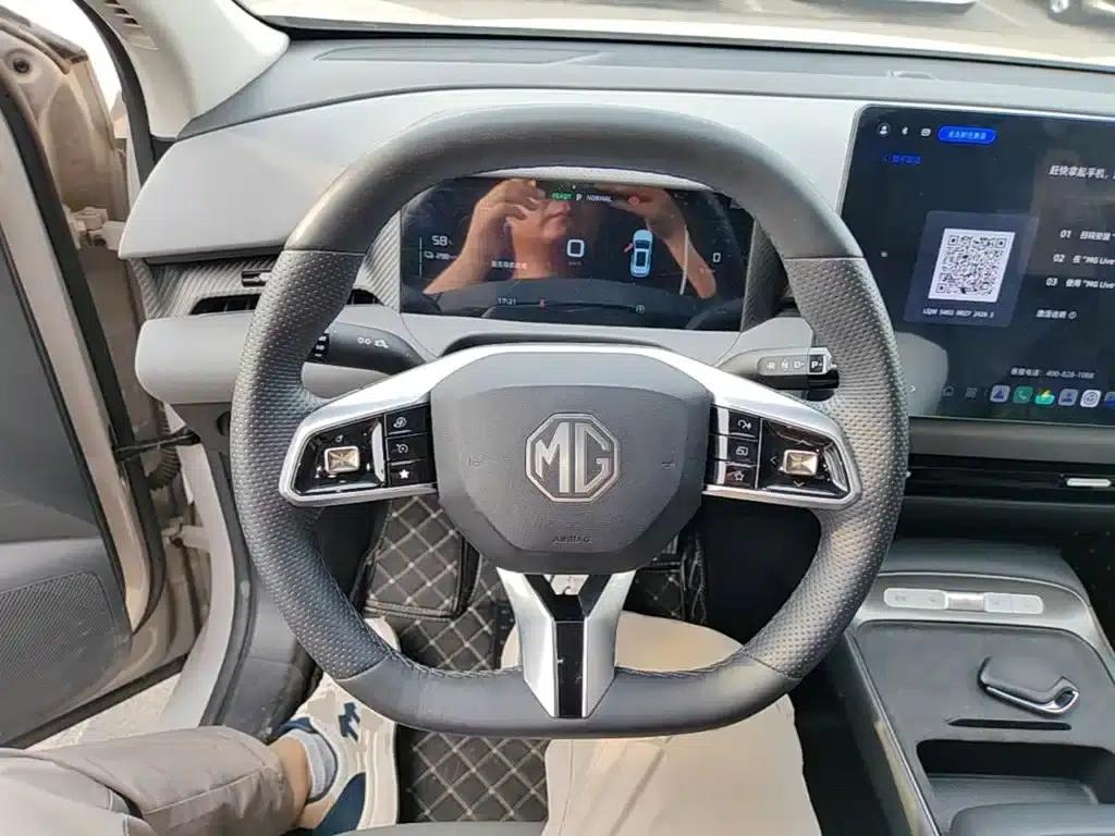MG ES5 2025 515pro Rear-Wheel Drive — миниатюра 11