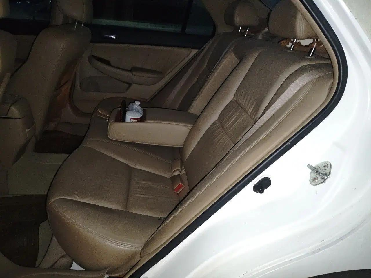 Honda Accord 2004 2.4L — миниатюра 17