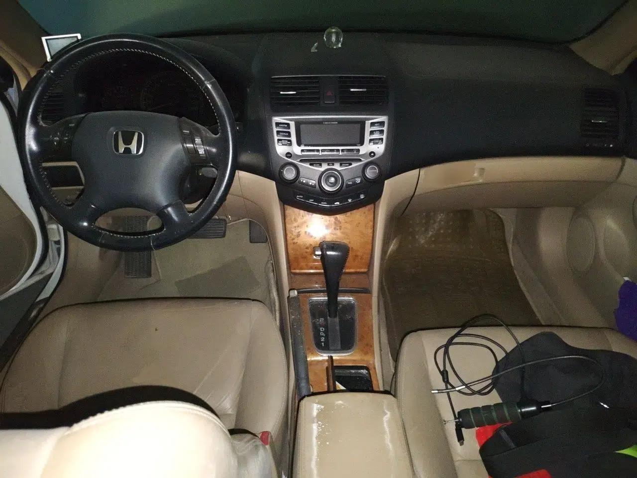 Honda Accord 2004 2.4L — миниатюра 9