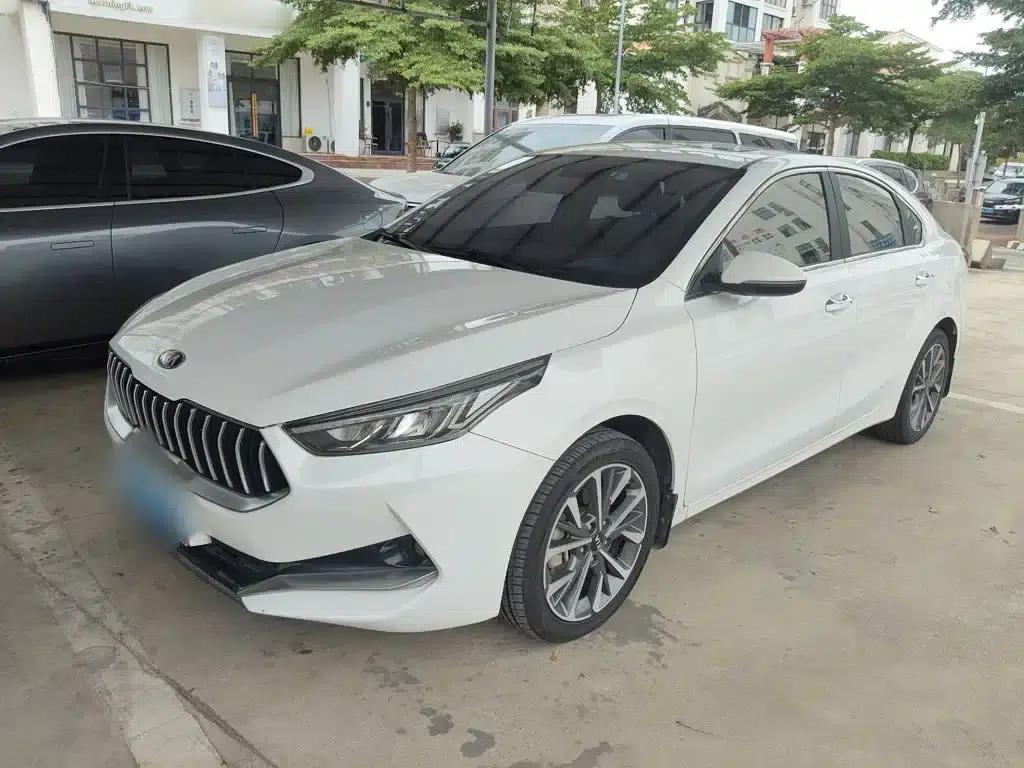Kia K3 2020 1.5L CVT Fashion Edition — миниатюра 1