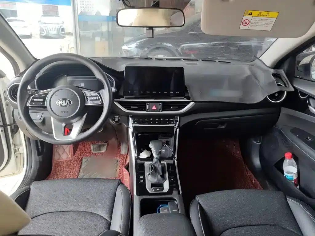Kia K3 2020 1.5L CVT Fashion Edition — миниатюра 18