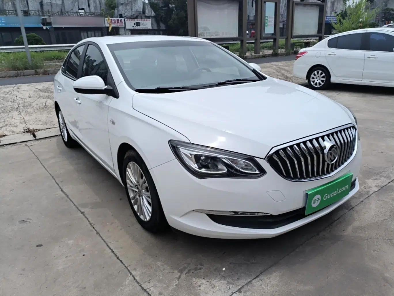 Buick GT 2016 15N Automatic Luxury Edition — миниатюра 3