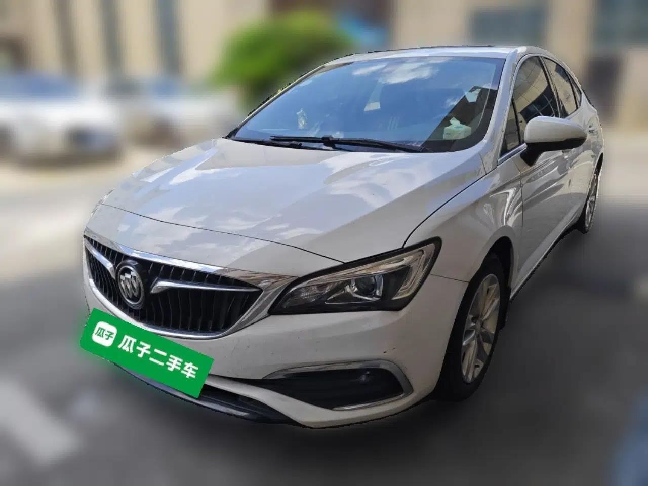 Buick Verano 2018 Sedan 20T Dual-Clutch Elite Model — миниатюра 1