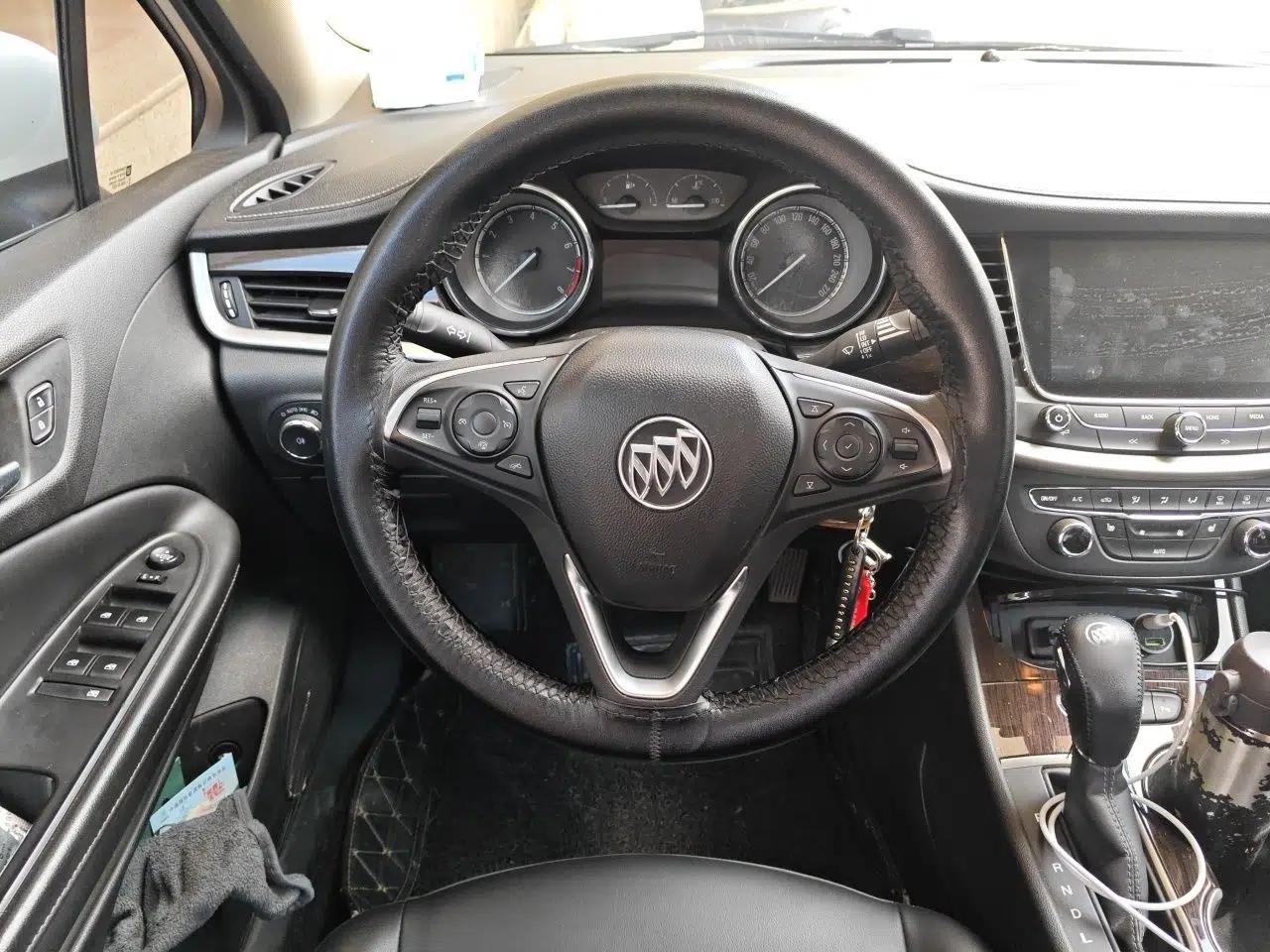 Buick Verano 2018 Sedan 20T Dual-Clutch Elite Model — миниатюра 10