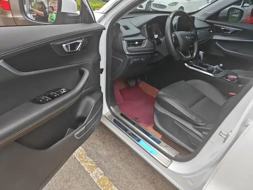 Chery Tiggo 8 2020 Classic 1.5TCI Automatic Premium Edition 7-Seater — миниатюра 16