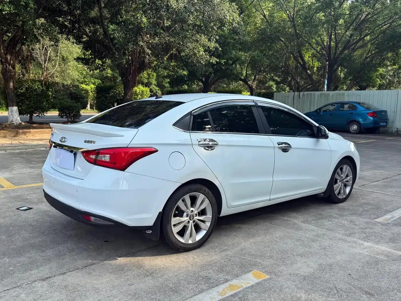 Chery Arrizo 5 2017 1.5L Manual Fashion Edition — миниатюра 9