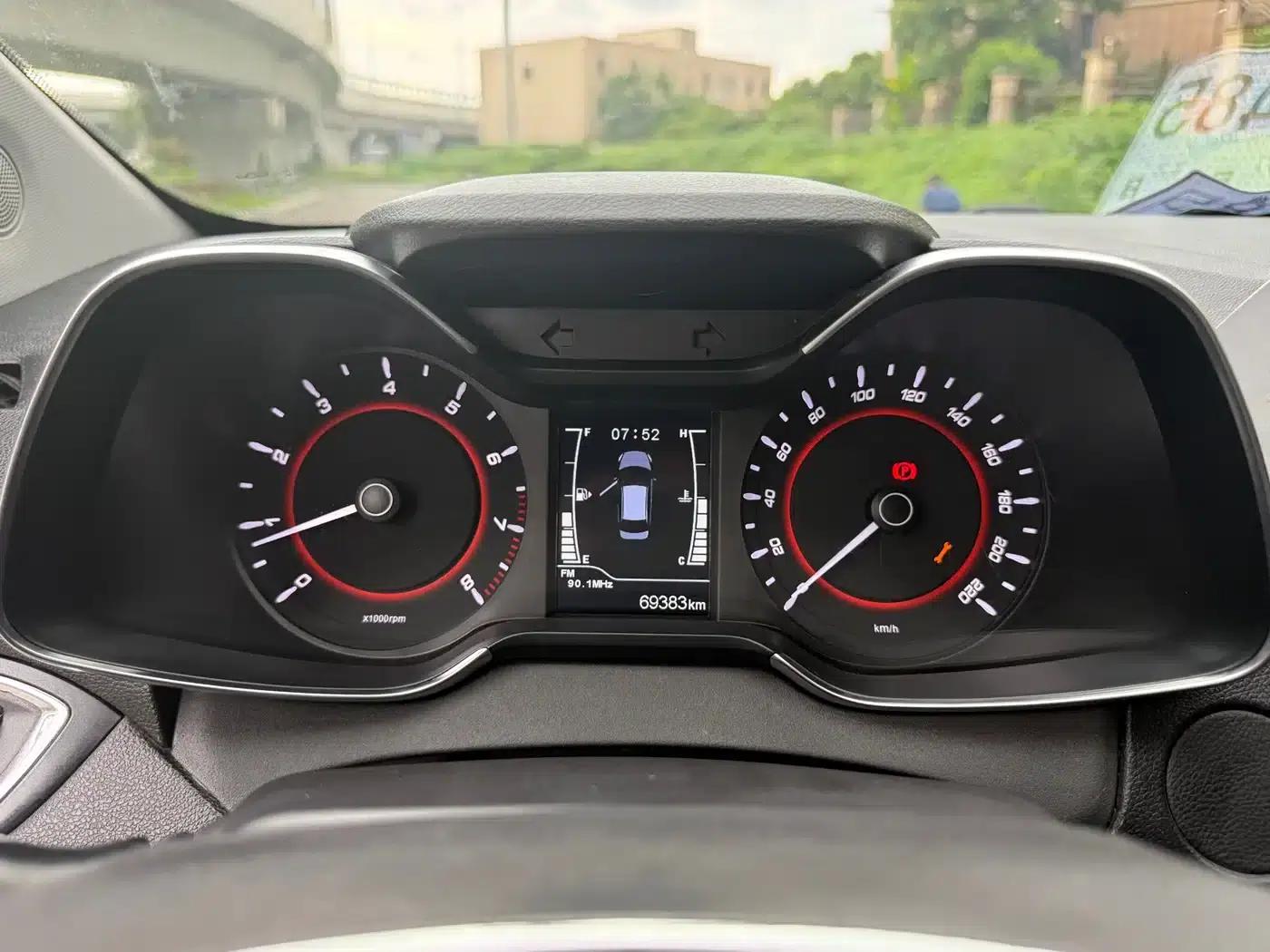 Chery Arrizo 5 2017 1.5L Manual Trendsetter Edition — миниатюра 10