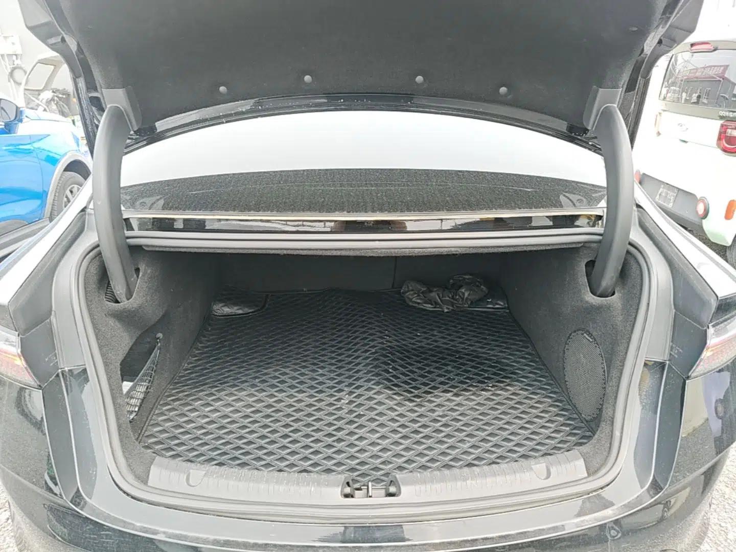 BYD Seal 2022 700 km Long-Range Rear-Wheel-Drive Version — миниатюра 22