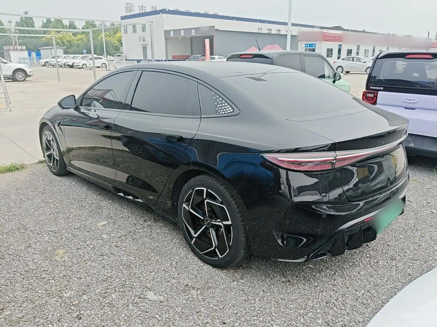 BYD Seal 2022 700 km Long-Range Rear-Wheel-Drive Version — миниатюра 4