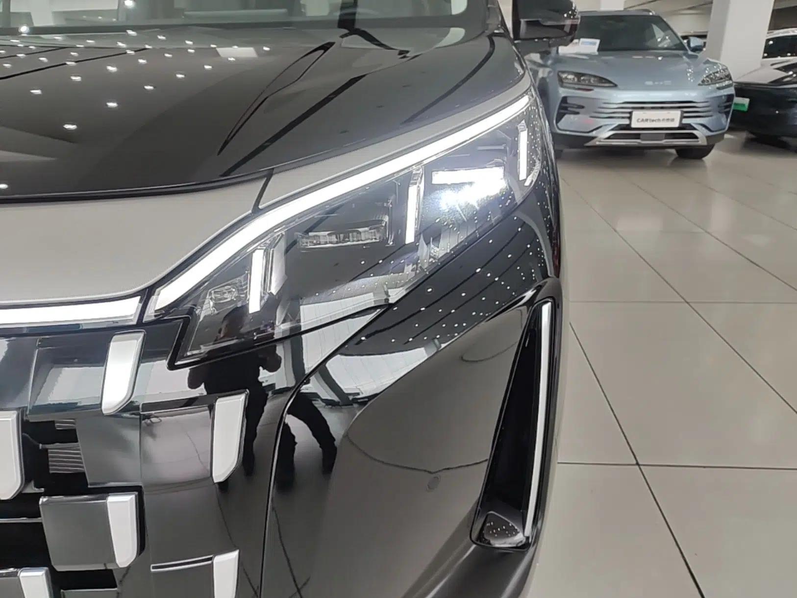 BYD M9 2025 1060 Navigation Edition — миниатюра 8