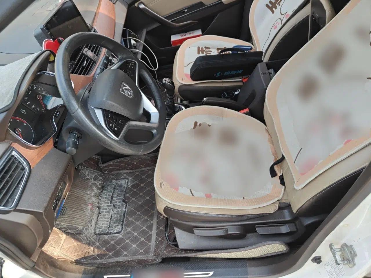 Baojun 310W 2017 1.5L Manual Comfort Version China V — миниатюра 15