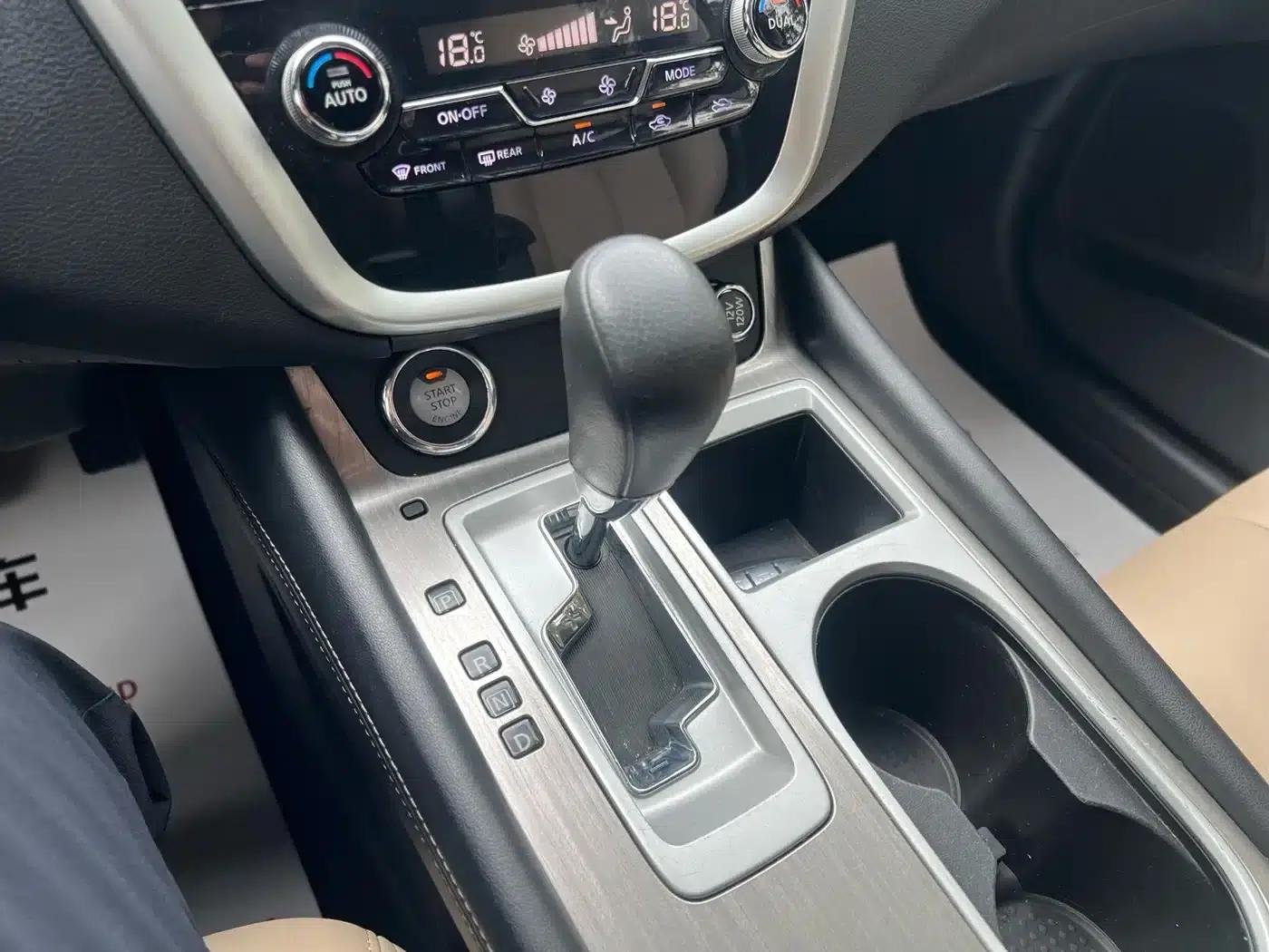 Nissan Murano 2021 2.5L XE 2WD Elite Edition — миниатюра 15
