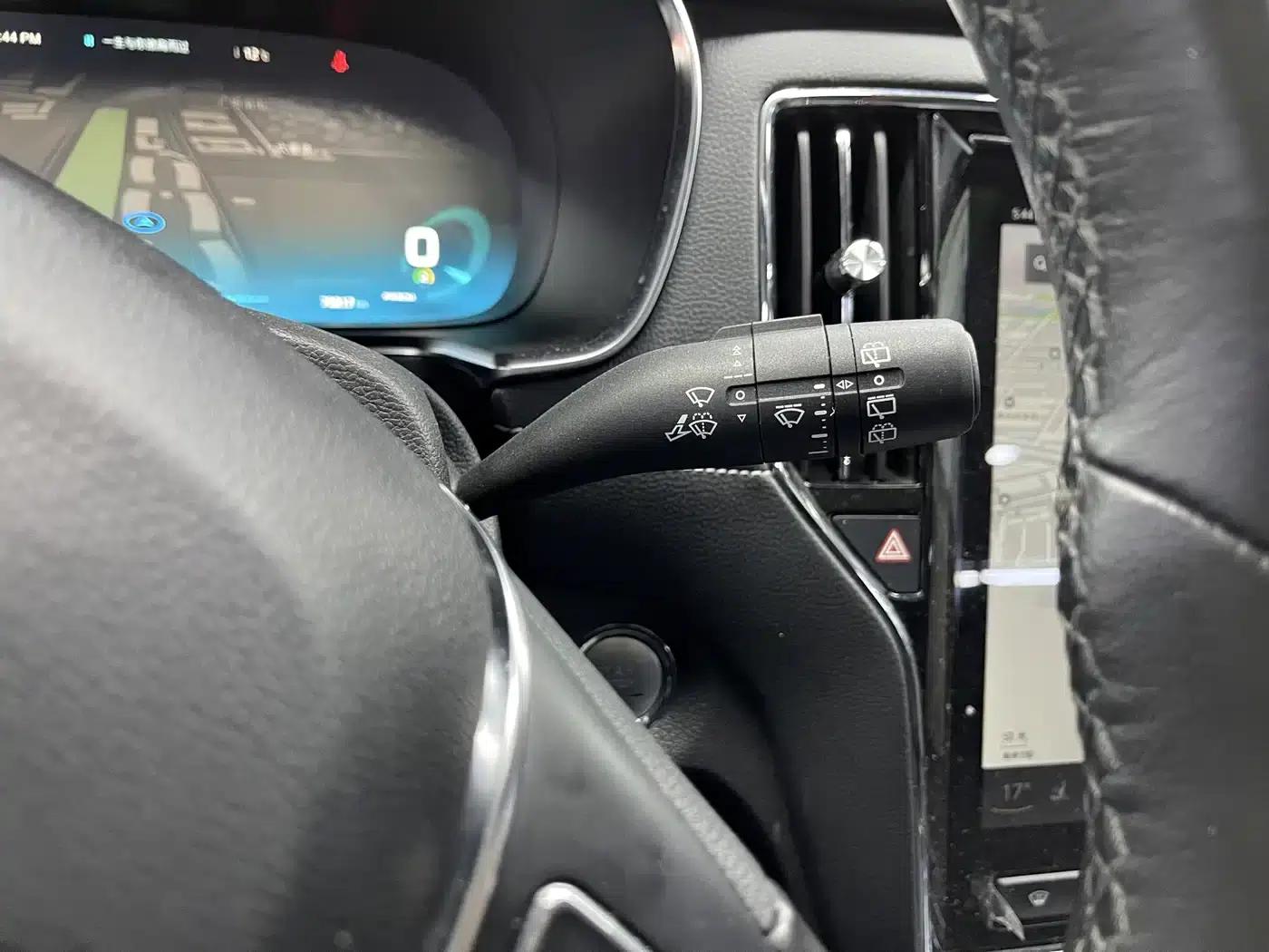 Roewe RX5 New Energy 2017 ERX5 EV400 Electric Internet Flagship Edition — миниатюра 14