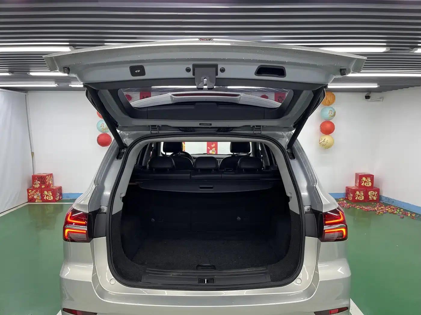 Roewe RX5 New Energy 2017 ERX5 EV400 Electric Internet Flagship Edition — миниатюра 24