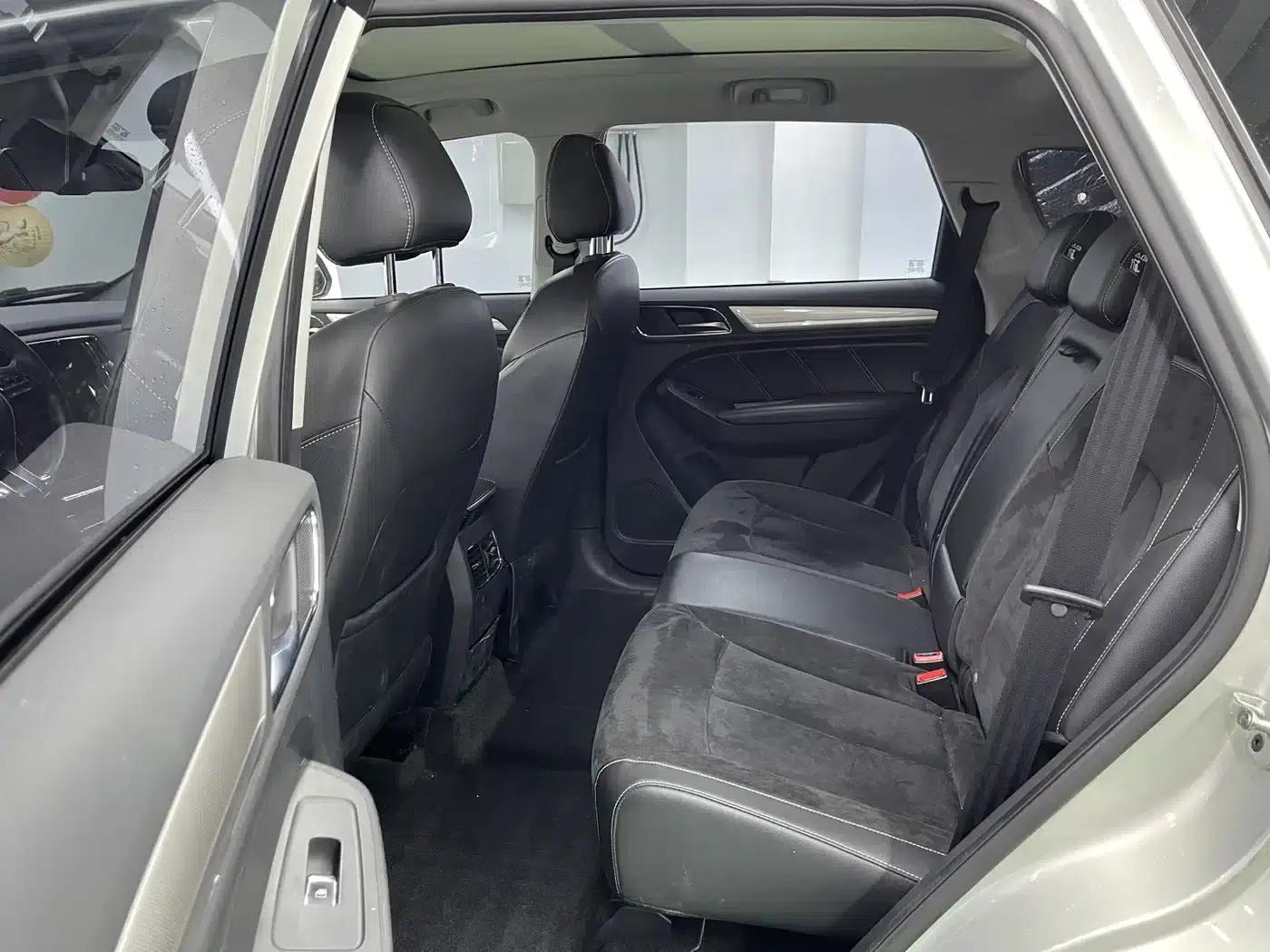 Roewe RX5 New Energy 2017 ERX5 EV400 Electric Internet Flagship Edition — миниатюра 9
