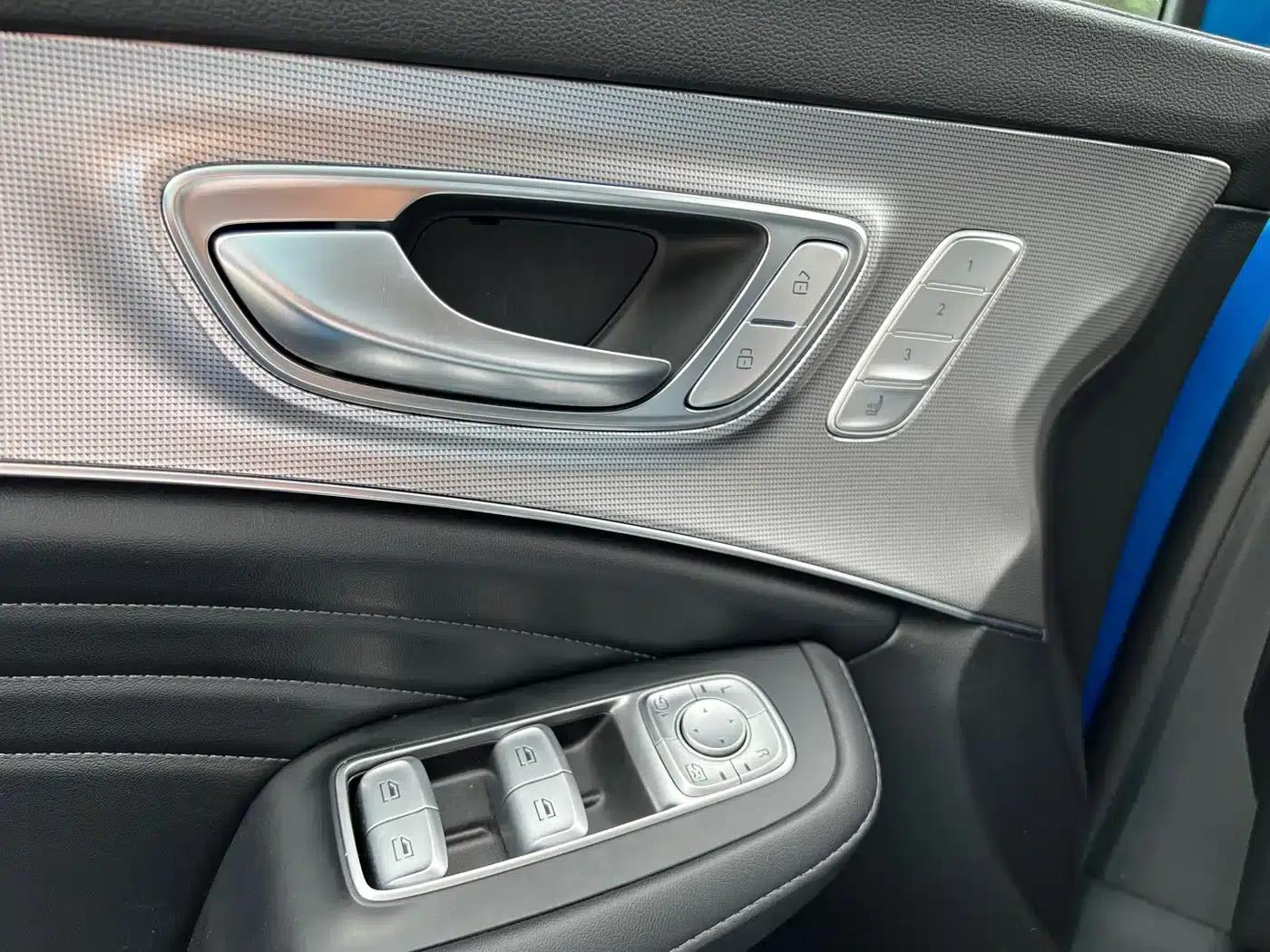 Roewe RX5 MAX 2021 Supreme Series 400TGI Automatic Intelligent Cockpit Premium Edition — миниатюра 27