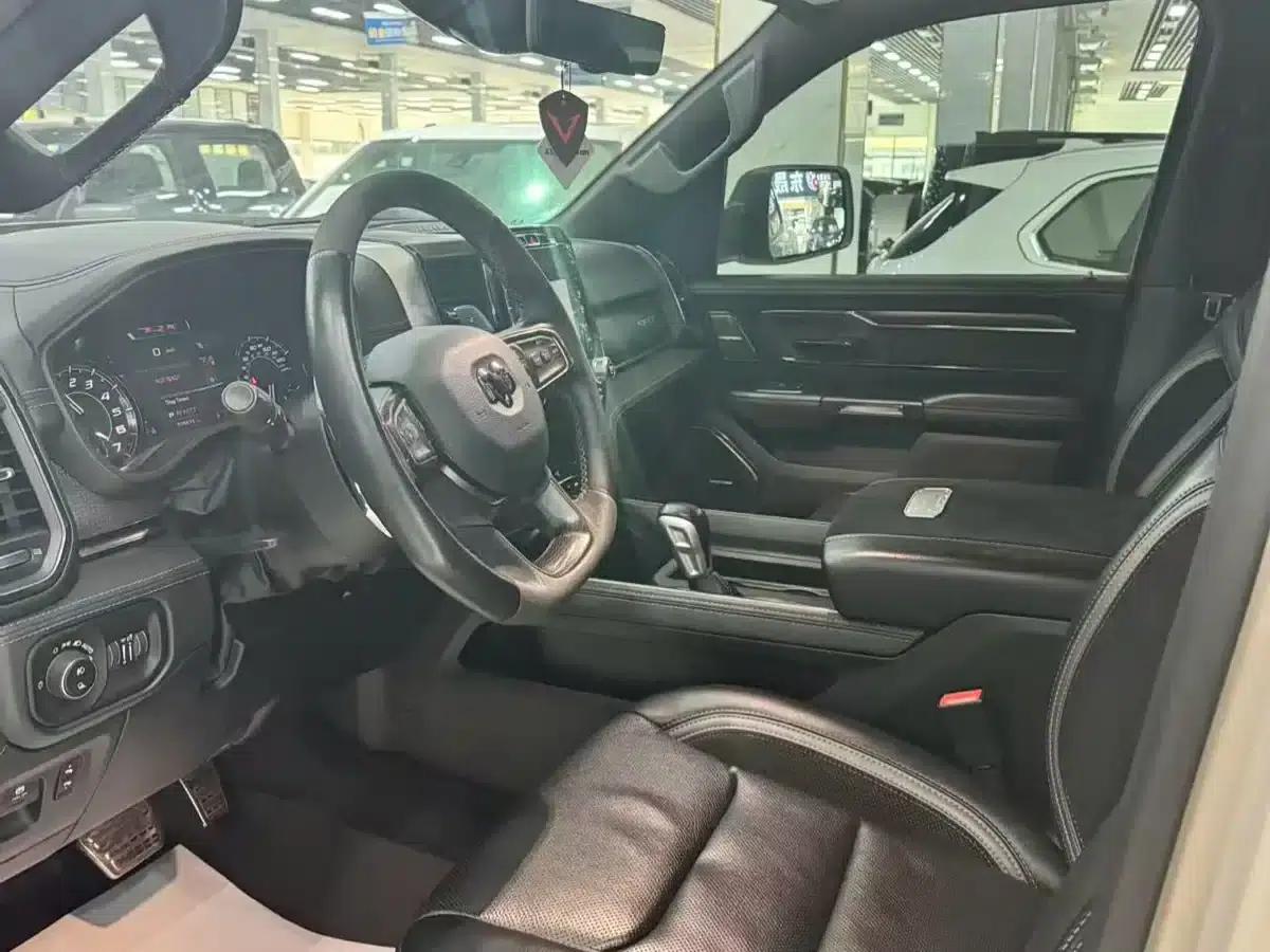 RAM Trucks Tyrannosaurus Rex 2023 6.2T Automatic — миниатюра 4