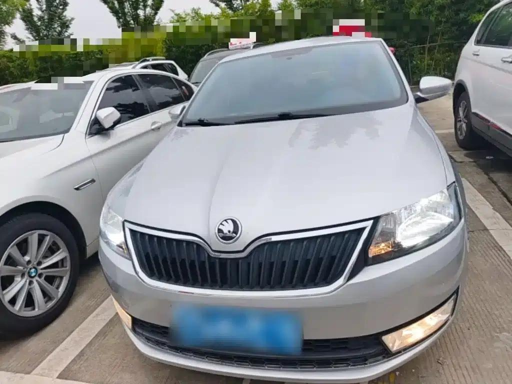 Rapid 2016 1.6L Automatic Comfort Edition — миниатюра 3