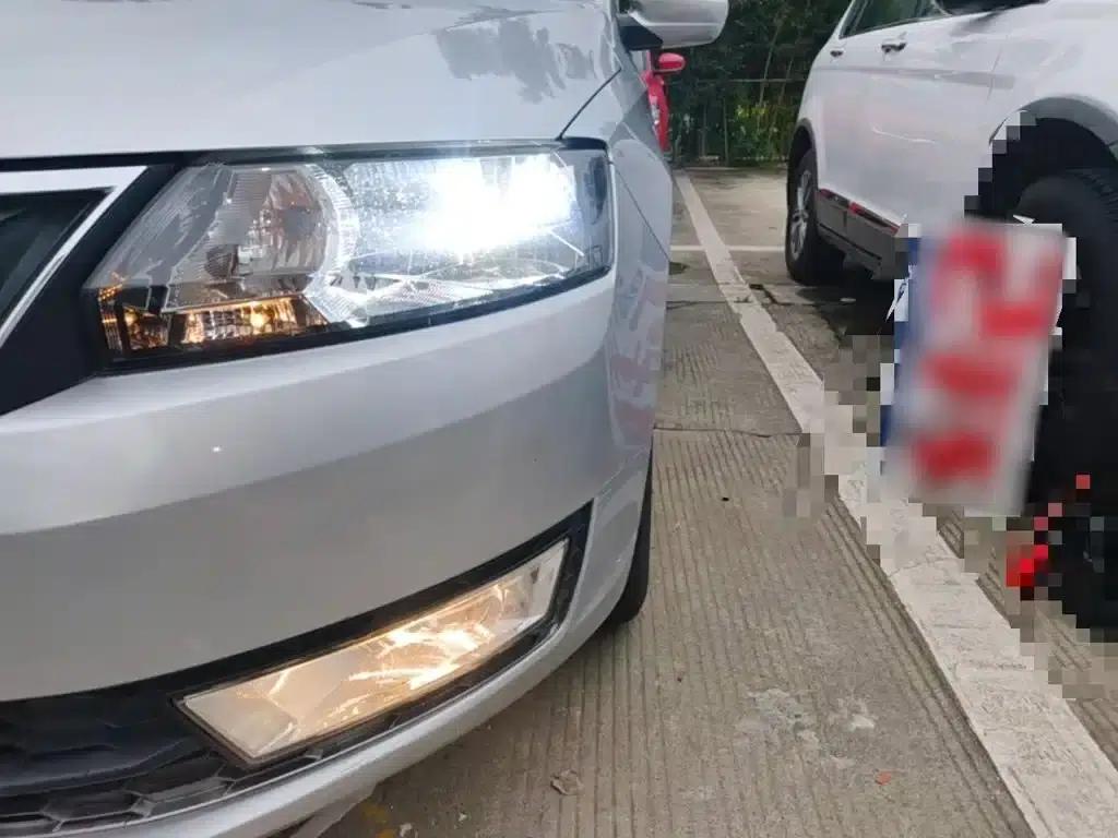 Rapid 2016 1.6L Automatic Comfort Edition — миниатюра 24