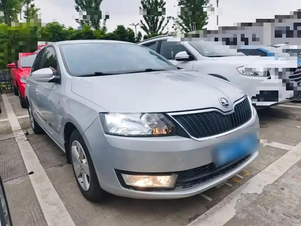 Rapid 2016 1.6L Automatic Comfort Edition — миниатюра 4