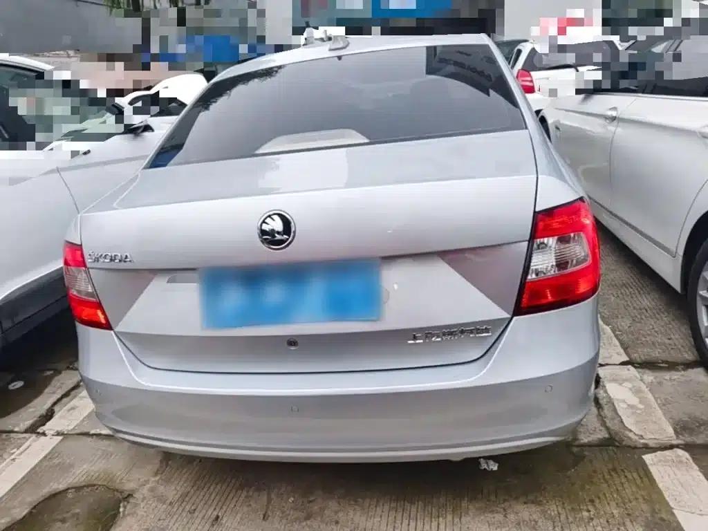 Rapid 2016 1.6L Automatic Comfort Edition — миниатюра 6