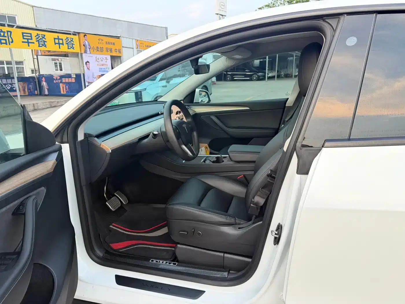 Model Y 2022 Facelift Rear-Wheel Drive Version — миниатюра 4