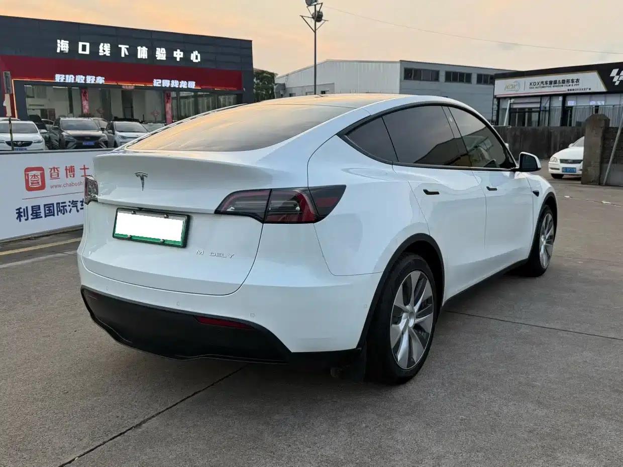 Model Y 2022 Facelift Rear-Wheel Drive Version — миниатюра 7