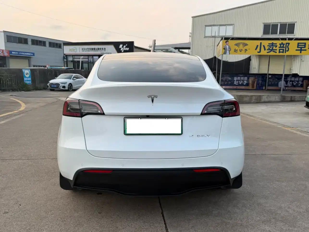 Model Y 2022 Facelift Rear-Wheel Drive Version — миниатюра 8