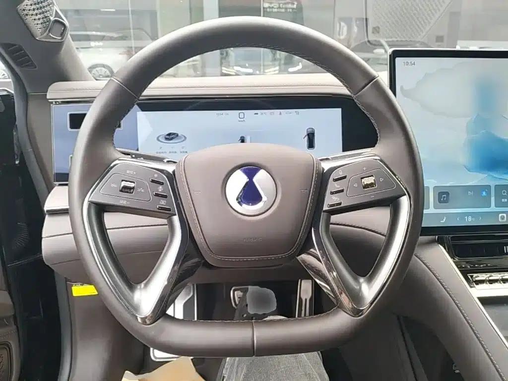 Denza Z9 2024 Model 1100km AWD Max Edition — миниатюра 11