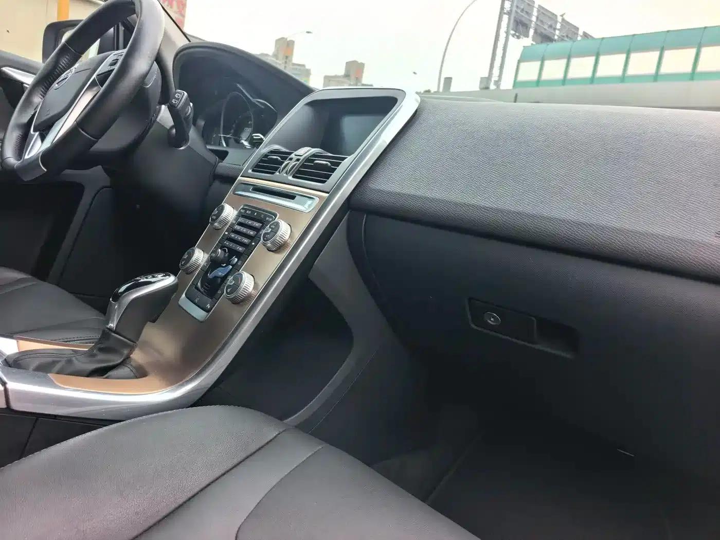 2017 Volvo XC60 T5 Smart Upgrade Edition — миниатюра 12