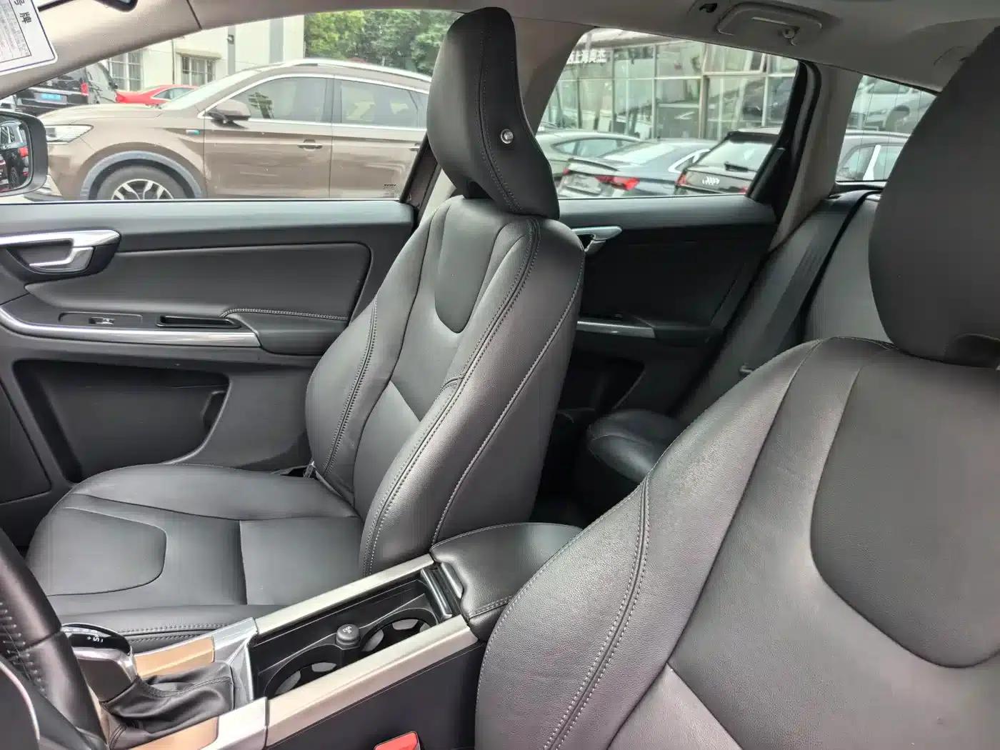 2017 Volvo XC60 T5 Smart Upgrade Edition — миниатюра 17