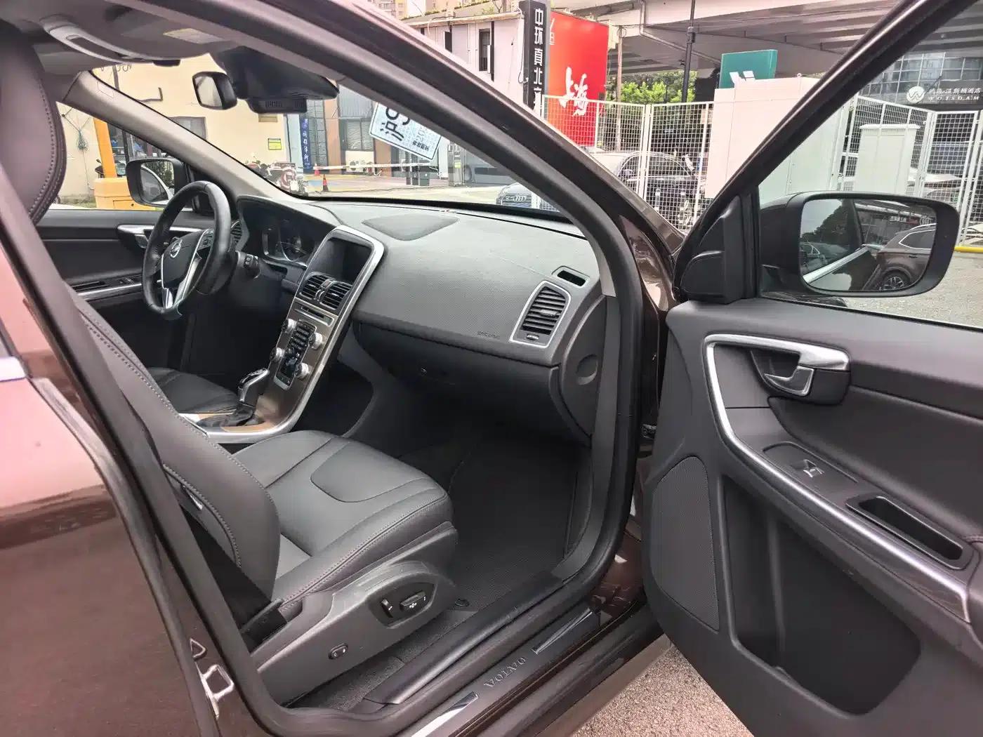 2017 Volvo XC60 T5 Smart Upgrade Edition — миниатюра 10