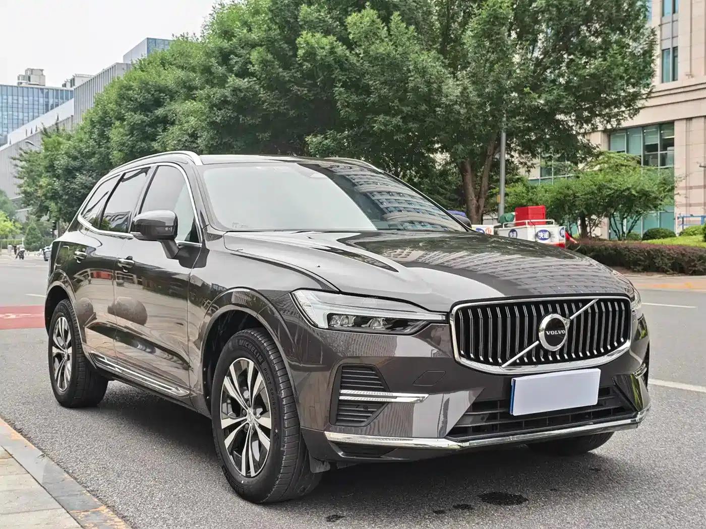 2022 Volvo XC60 B5 AWD Inscription Luxury Edition — миниатюра 7