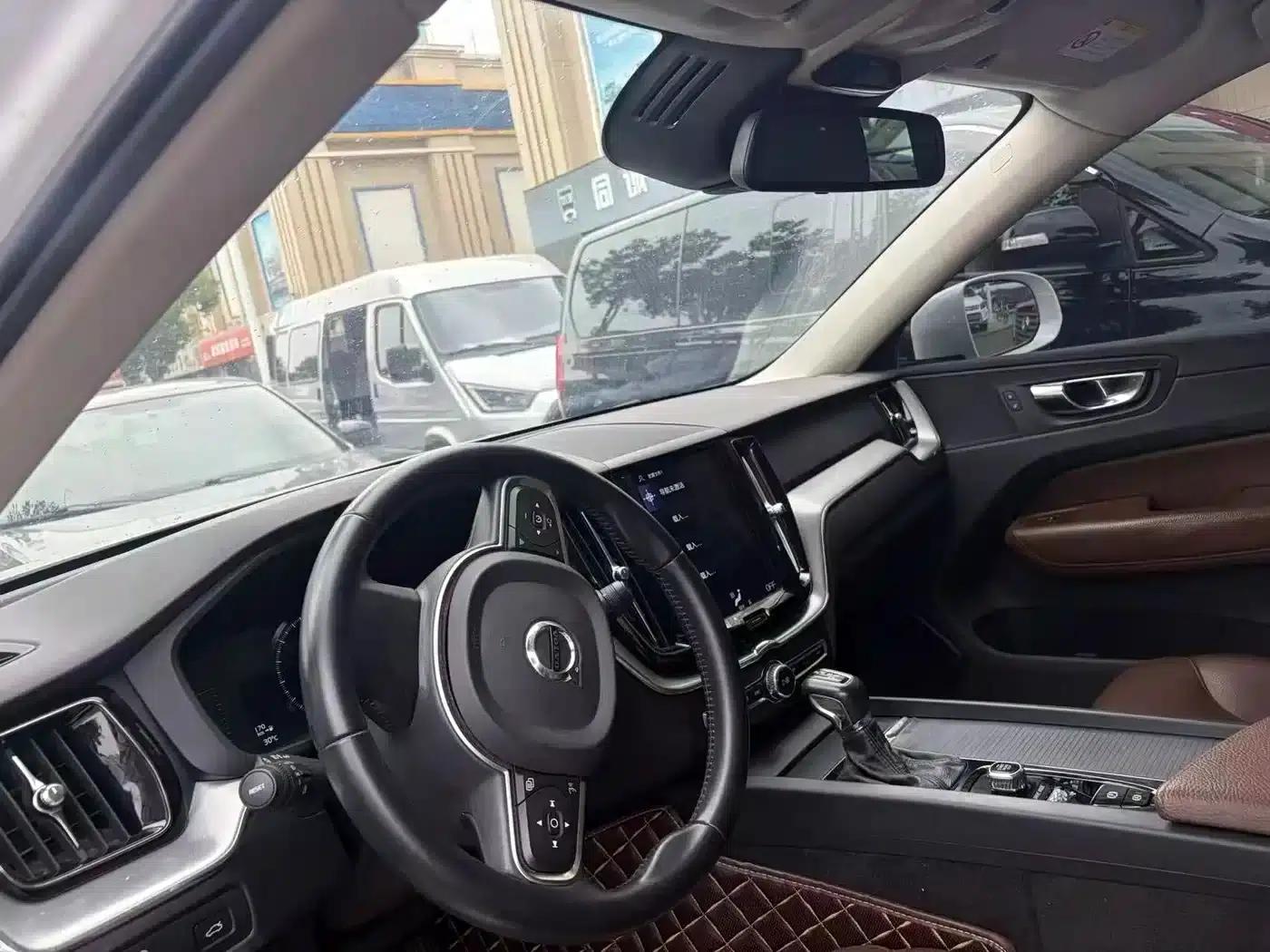 Volvo XC60 2019 T5 AWD Smart Edition (National V Emission Standard) — миниатюра 4
