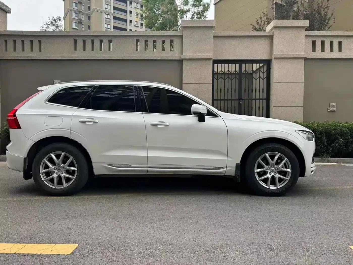 2018 Volvo XC60 T5 AWD Smart Edition — миниатюра 14