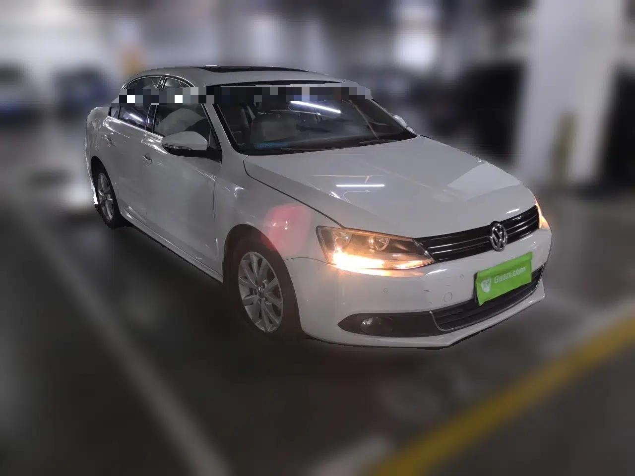 Volkswagen Sagitar 2012 1.4TSI Manual Luxury Model — миниатюра 3