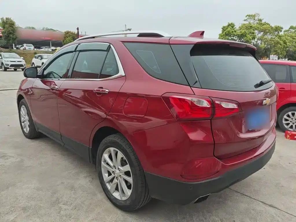 2017 Chevrolet Equinox 550T Automatic 4WD World Edition — миниатюра 23